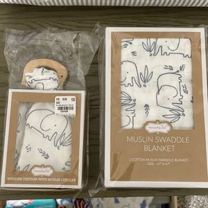 Mud Pie elephant blanket and teethers set